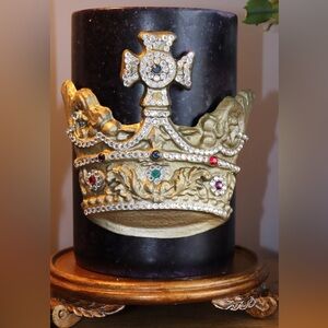 CROWN CANDLE EXCLUSIVE FROM HORCHOW IN PURPLE OR GREEN ONE CANDLE AND STAND ONLY